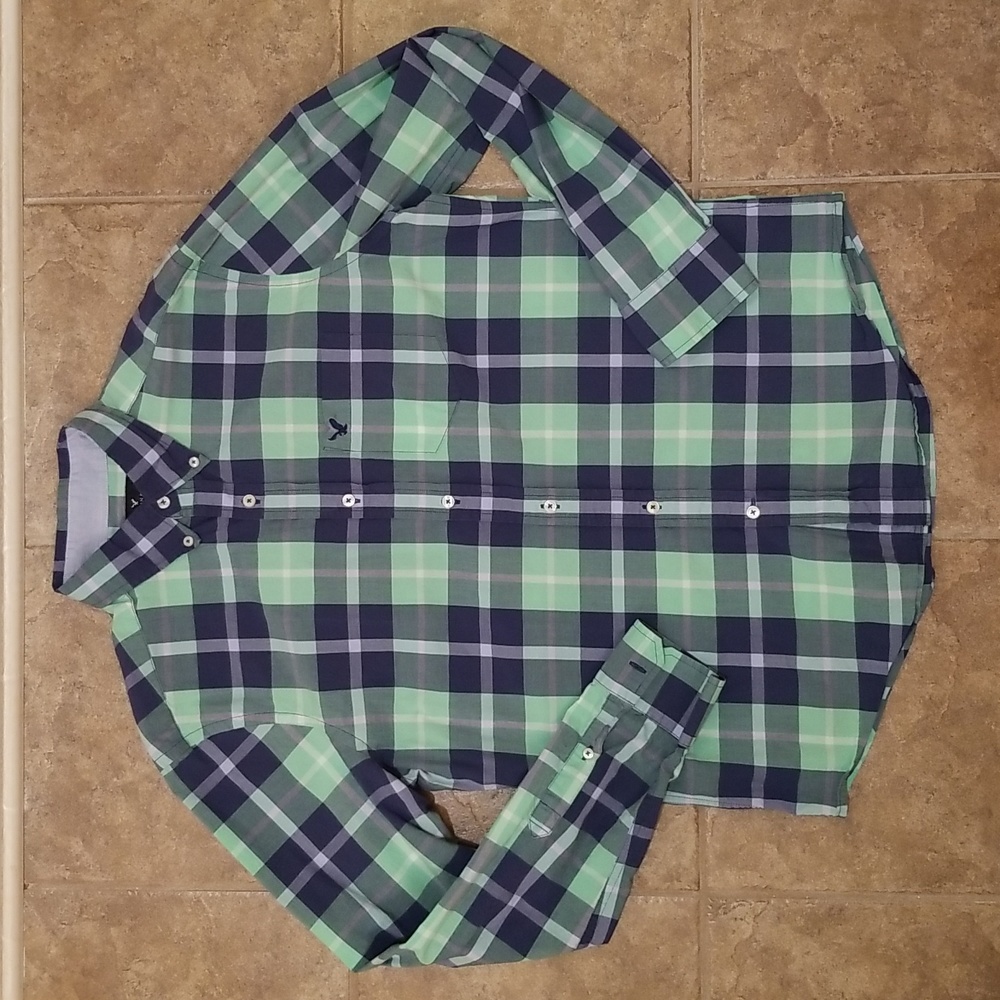 American Eagle Button Down Medium - Picture 3 of 9